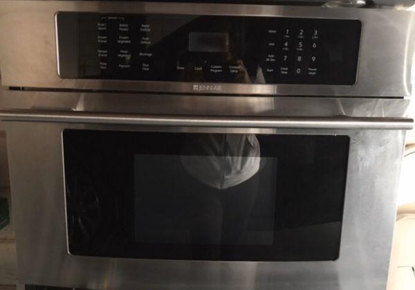 Jenn-Air Built-in Microwave 20.2 x 29.8 x 23.4 inches $$$125 O.B.O. for