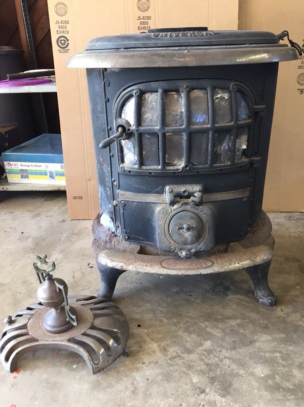 Vintage Antique Cast Iron Universal Palace Parlor Wood Coal Stove for