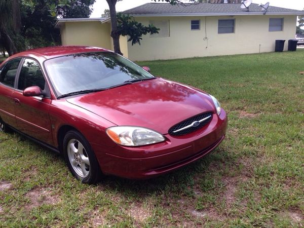 04 Ford Taurus for Sale in Palm Beach Gardens, FL - OfferUp