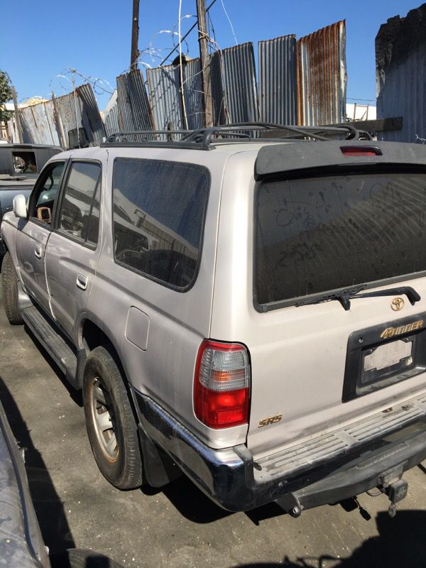 1998 Toyota 4Runner For Parts for Sale in Gardena, CA - OfferUp