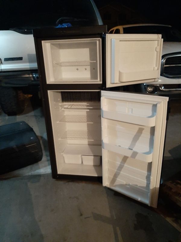 Dometic RV refrigerator for Sale in Gilbert, AZ OfferUp