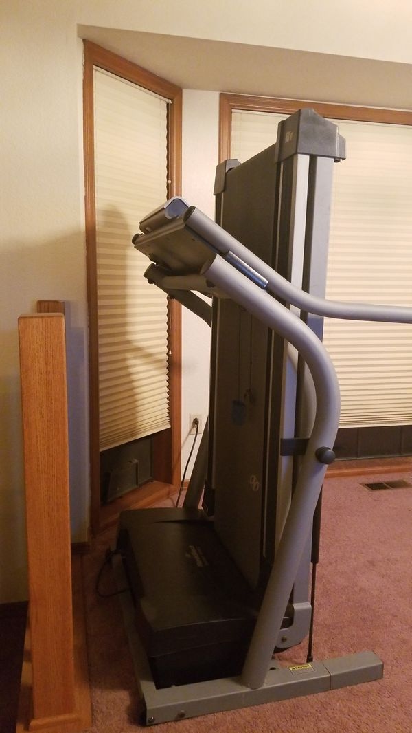 FREE! NordicTrack Summit 4500 X treadmill for Sale in Mill Creek, WA