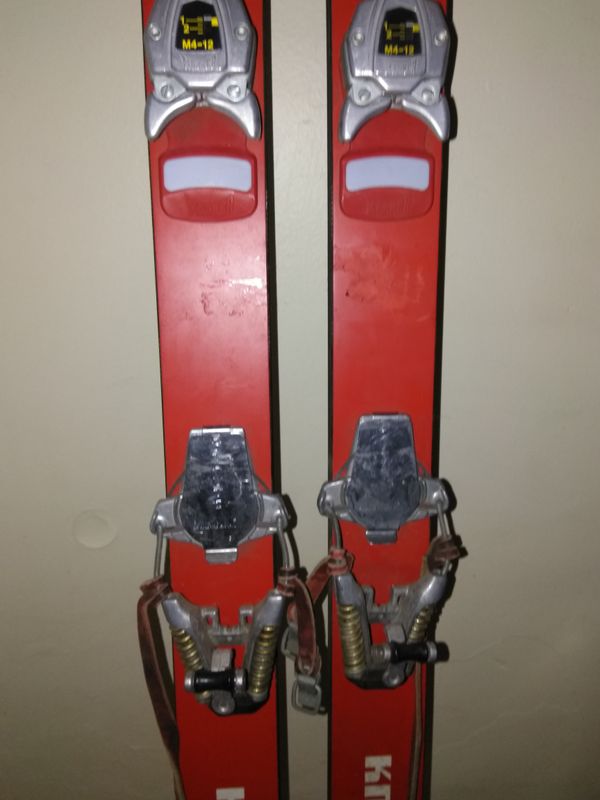 KNEISSL RARE/VINTAGE WHITE STAR DOWNHILL RACING SKIS 160CM for Sale in Glendora, CA OfferUp