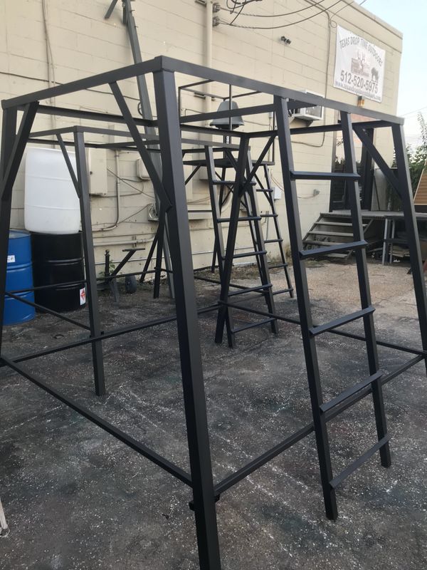 Metal elevated deer blind bases with ladder for sale. Located in Austin for Sale in Austin, TX