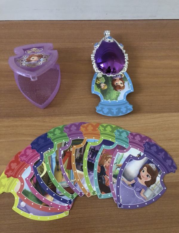 sofia amulet toy