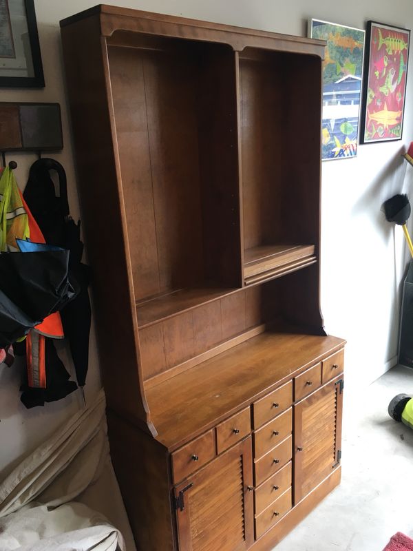 Vintage Ethan Allen 1960s Hutch solid maple Hutch for Sale in Seattle