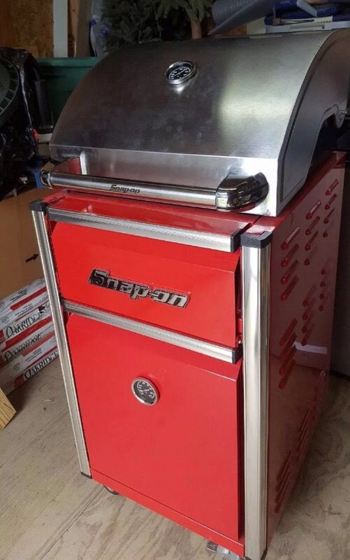 SnapOn Tools EPIQ BBQ Grill/Smoker for Sale in North Las Vegas, NV