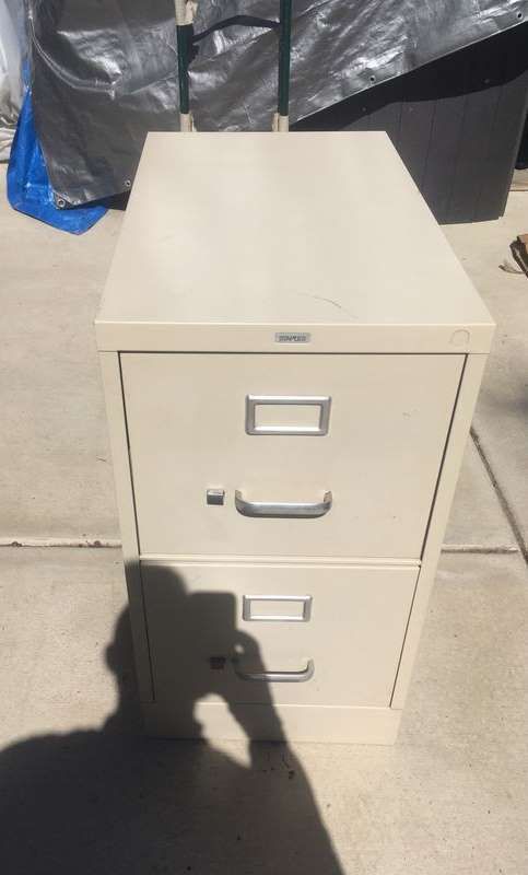 Staples 2-drawer File Cabinet 25 D x 15 W x 28.5 H In great working ...