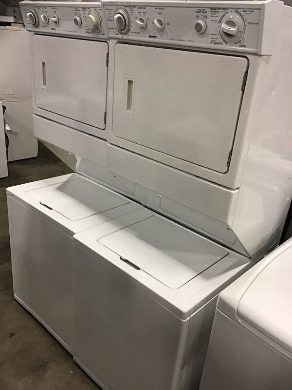 Kenmore 27” stackable washer and dryer combo for Sale in Vancouver, WA