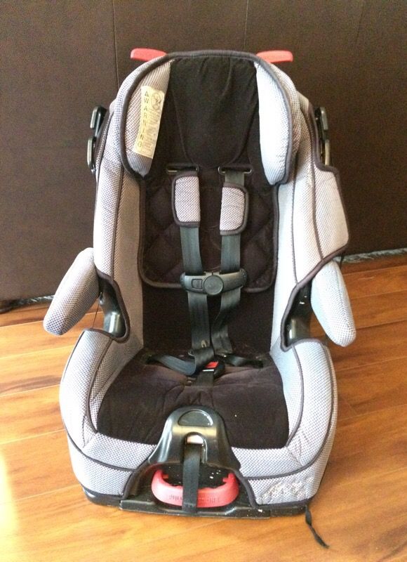 Costco toddler car seat for Sale in Everett, WA OfferUp