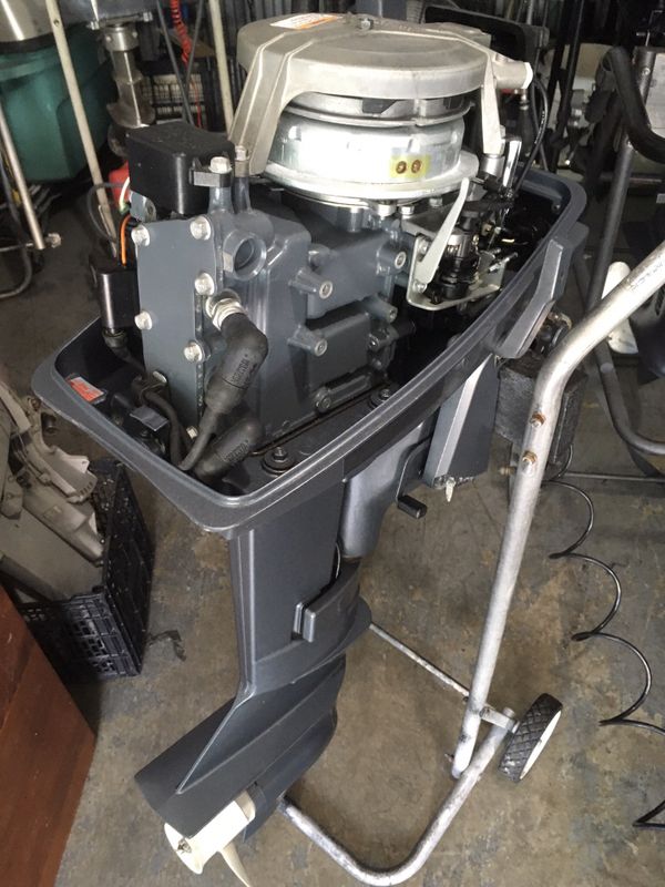 6Hp Yamaha 2 stroke 2009 short shaft outboard motor for Sale in Fort ...