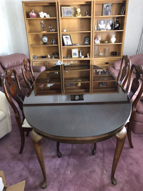 Basista Queen Anne Dining Table China Cabinet Buffet For In Strongsville Oh Offerup