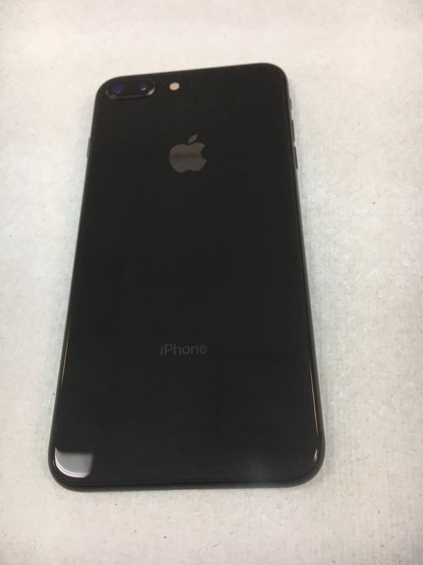 iPhone 8 Plus 64GB Black unlocked for Sale in Kent, WA - OfferUp