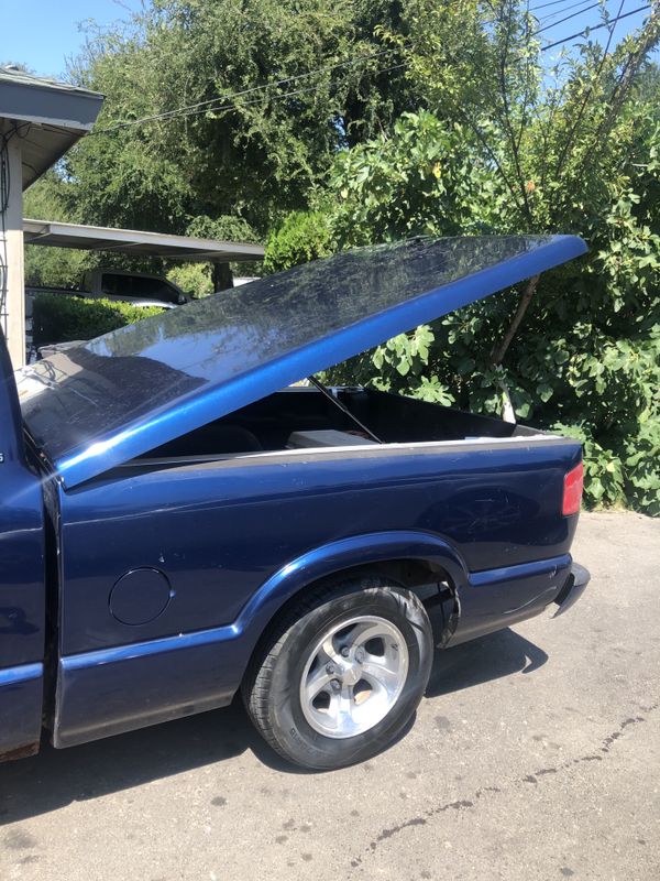 Fiberglass bed cover (S10) for Sale in Fort Worth, TX OfferUp