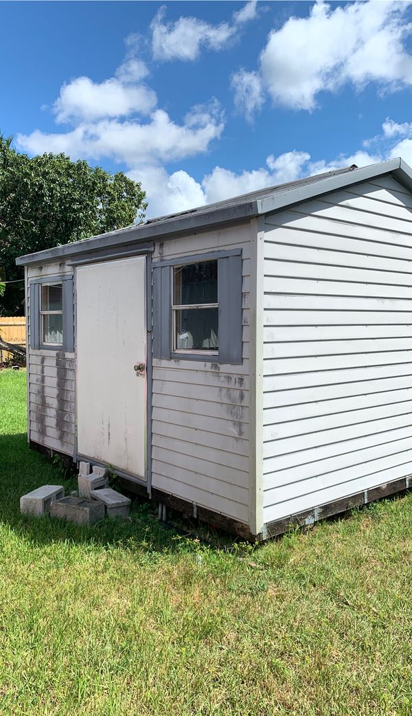 Shed for sale has installation and lights electricity for Sale in Miami