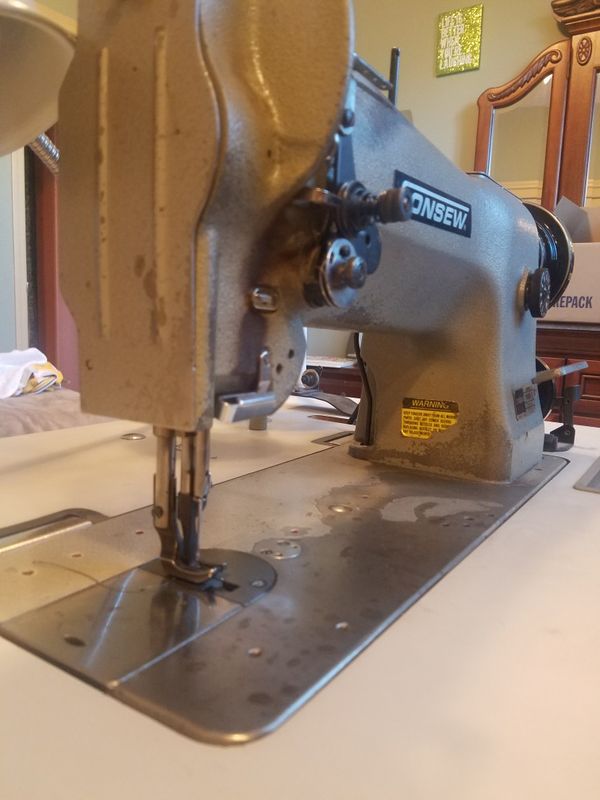 Consew 206RB3 Model Heavy Duty Industrial Sewing Machine for Sale in