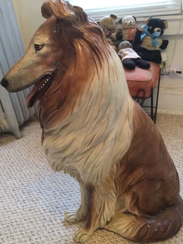 collie dog statue