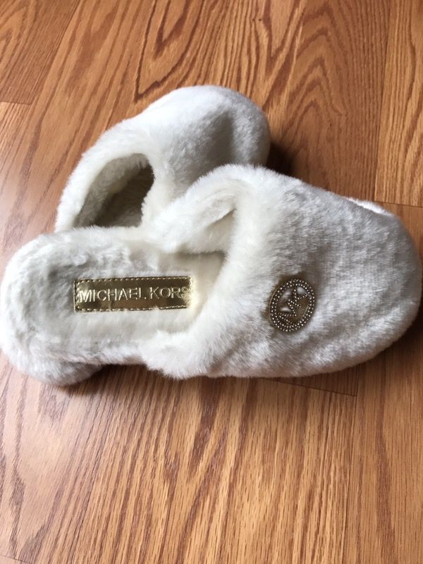 Michael Kors slippers for Sale in Spanaway, WA - OfferUp