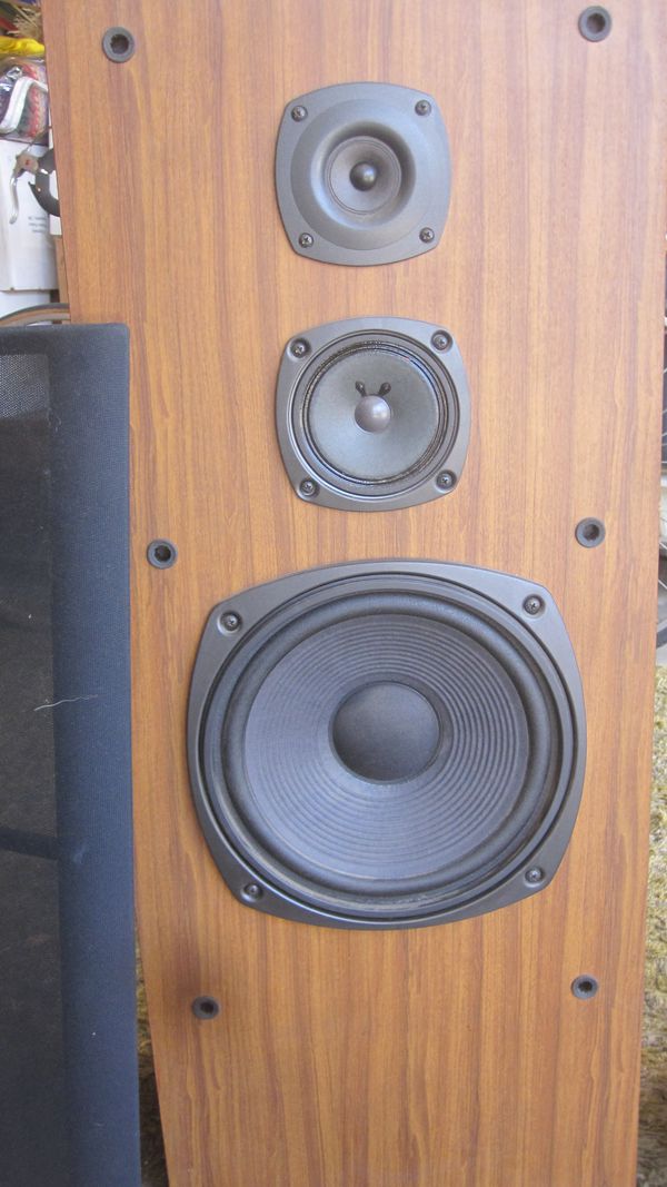 Kenwood Floor Standing Speakers JL601 for Sale in Upland, CA OfferUp