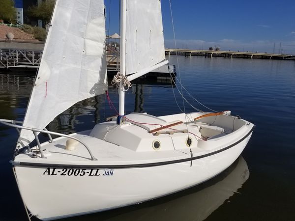 16 ft compact sailboat