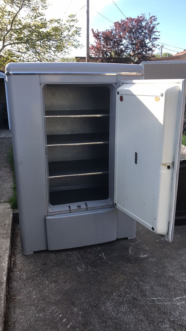 Amana vintage freezer for Sale in Bremerton, WA OfferUp