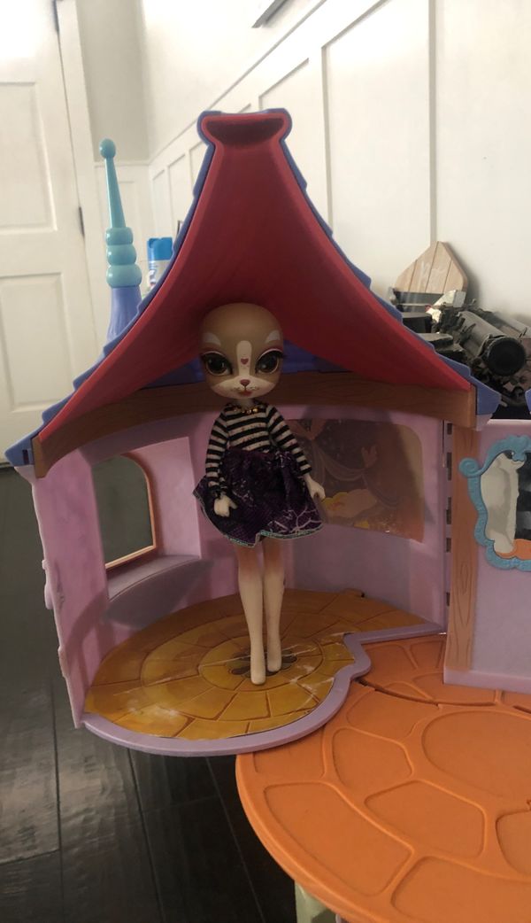Rapunzel Barbie dollhouse tower for Sale in Upland, CA - OfferUp