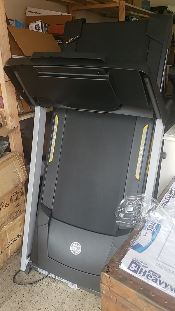 Golds Gym Treadmill for Sale in Henderson, NV - OfferUp