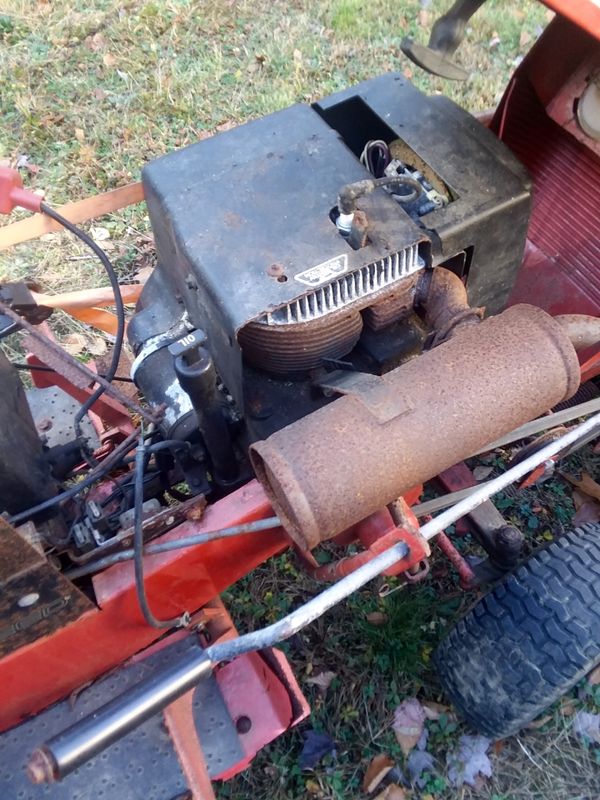 Wheel Horse 312-8 lawn tractor for parts or restore. for Sale in