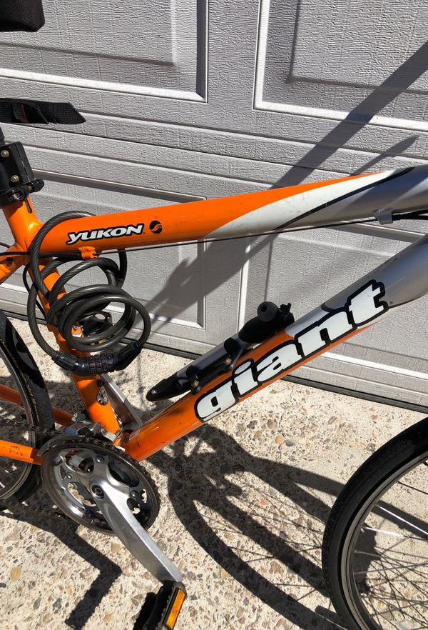 Giant Yukon 17” inch frame Mountain bike for Sale in San Diego, CA