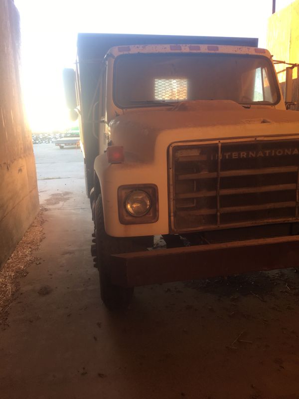 International flat bed dump truck for Sale in Turlock, CA