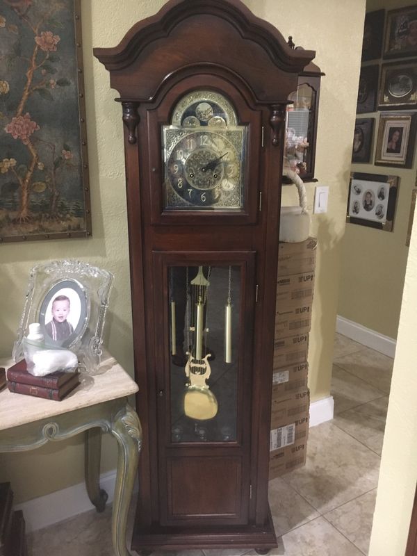 Grandfather clock for Sale in Homestead, FL - OfferUp