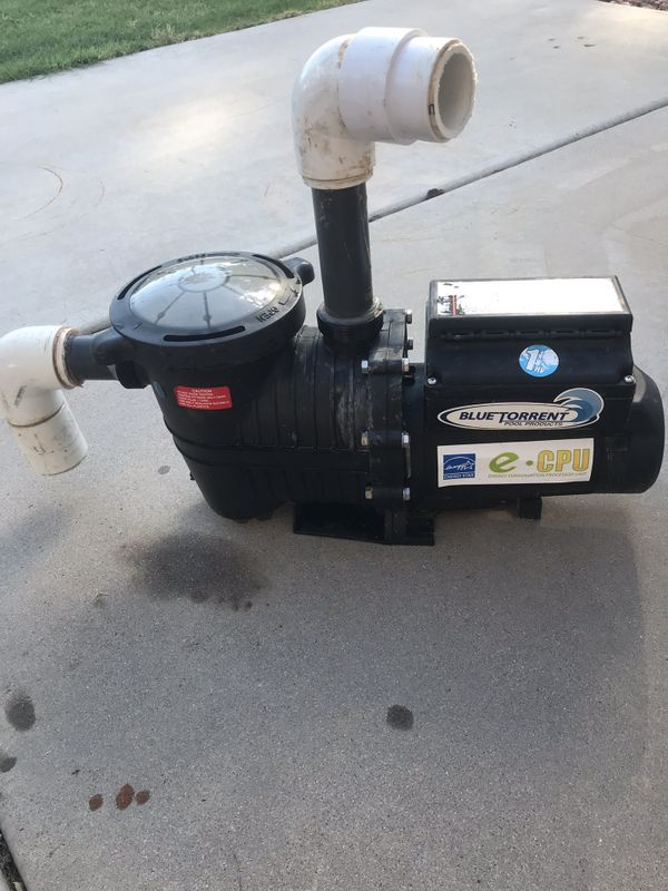 variable pool pump cost