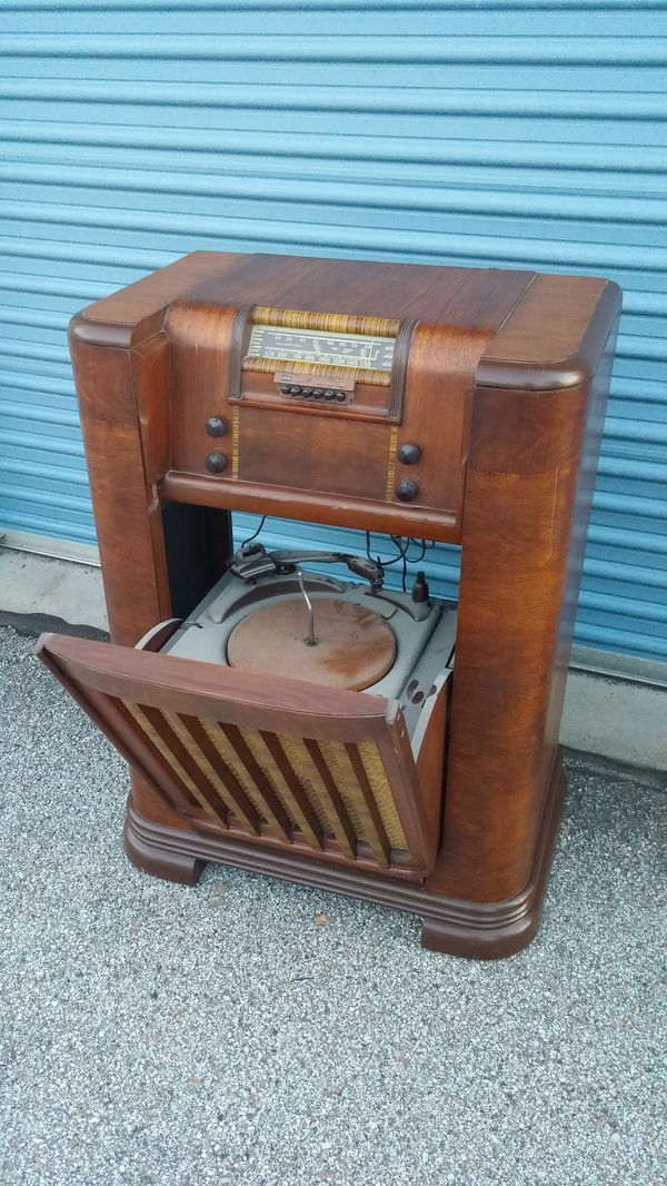 Antique Vintage 1941 Philco floor tube radio Model 41-608 for Sale in ...