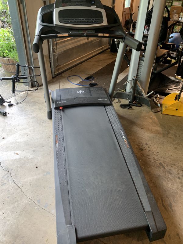 NordicTrack T6.7s treadmill with Ifit coach capabilities for Sale in
