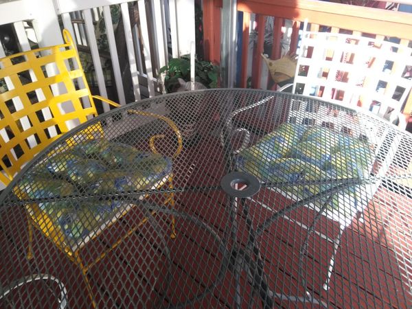 Patio set ( juego comedor de patio). Está en óptimas condiciones . Sus