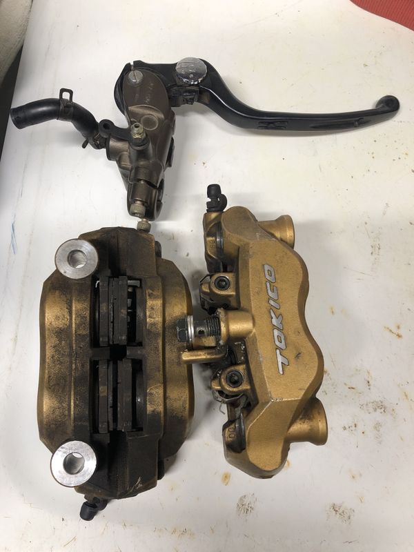 0506 Kawasaki ZX6R Front Brake Calipers and Master Cylinder for Sale in Cypress, CA OfferUp