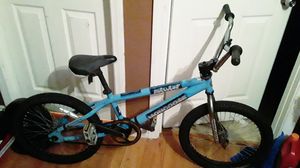 Bmx mongoose inch 20 for Sale in Santa Ana, CA