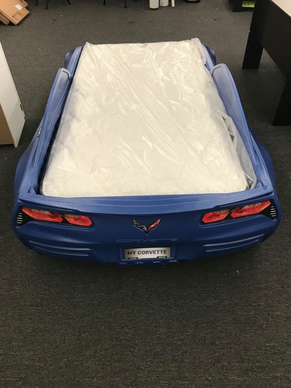 Step2 Corvette Z06 Convertible Toddler To Twin Bed With Lights Blue 299