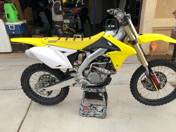 suzuki 250 four stroke dirt bike