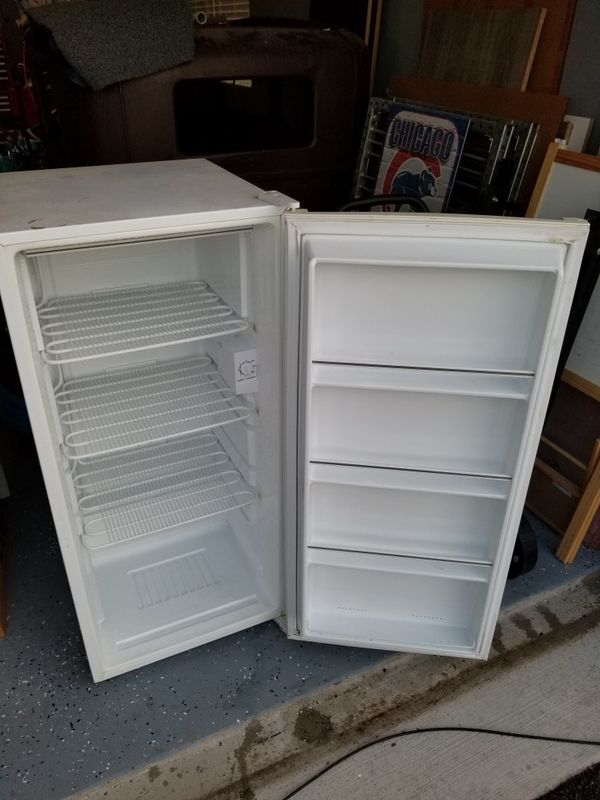 Kenmore 7.5 CU FT Upright Freezer for Sale in Plainfield, IL OfferUp