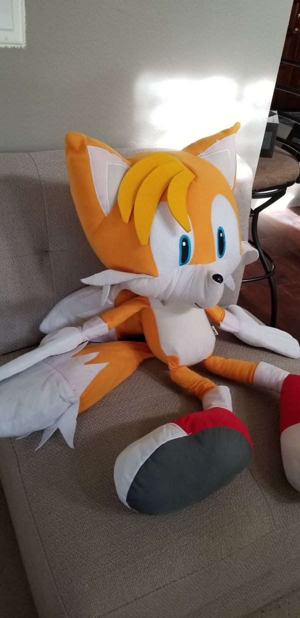 tails stuffed toy