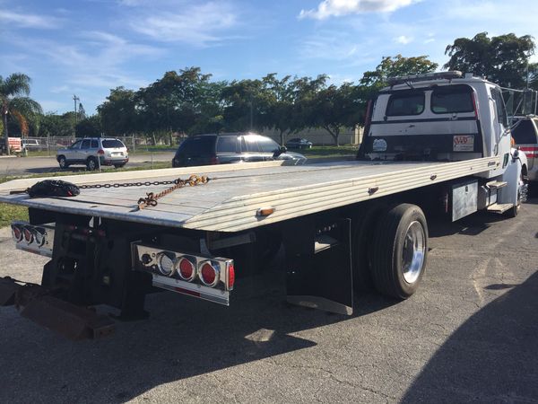 2006 Sterling Tow Truck for Sale in Cape Coral, FL - OfferUp