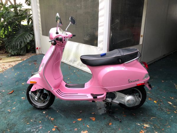 pink 6v vespa scooter