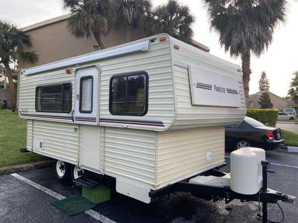 96 fun light hilo 16 foot tandem axle travel trailer very easy to Tow ...