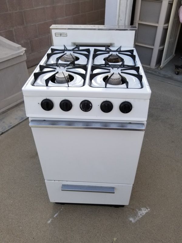 FREE! Vintage Apartment Size Gas Stove for Sale in Downey, CA OfferUp