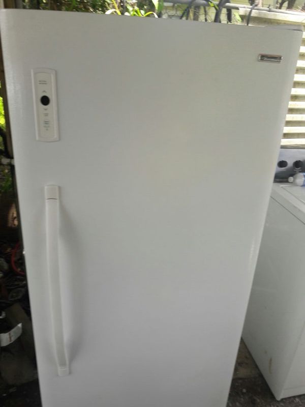 Upright freezer self defrosting for Sale in Palmetto, FL OfferUp