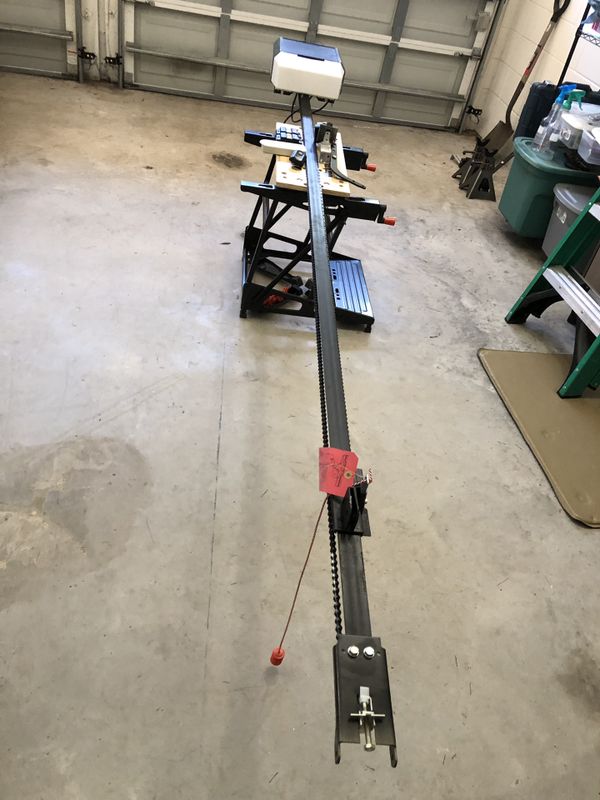 Used Legacy garage door opener 1/2 HP model 696CD/B for Sale in Orlando