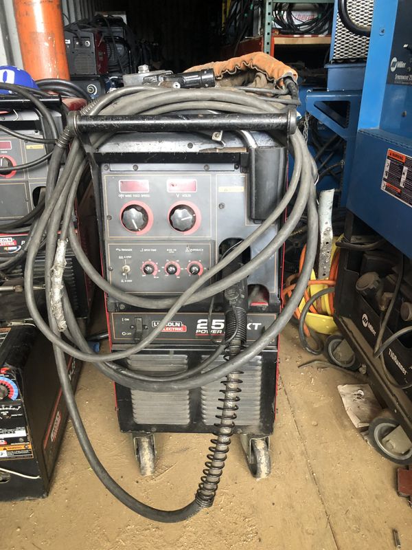 Lincoln Powermig 255XT with MK Prince XL Spool gun for Sale in Perris