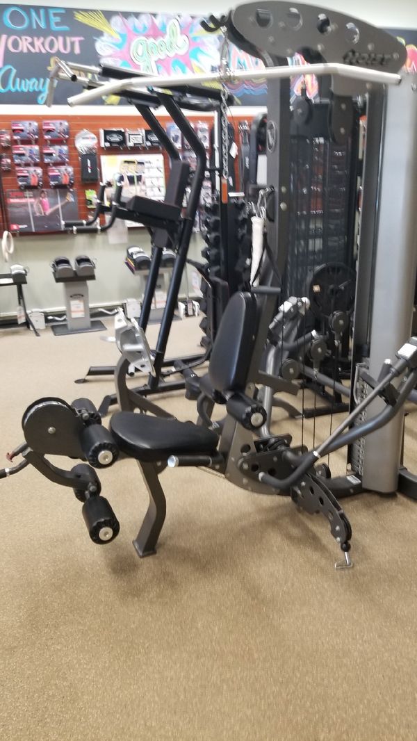 Hoist V5 Home gym with leg press for Sale in Roswell, GA - OfferUp