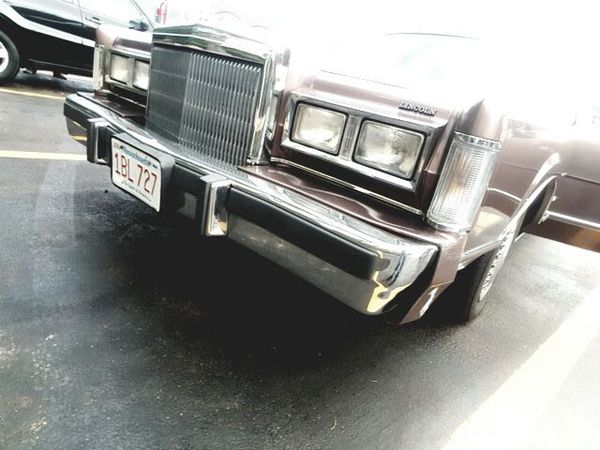 87 lincoln towncar !! for Sale in Taunton, MA - OfferUp